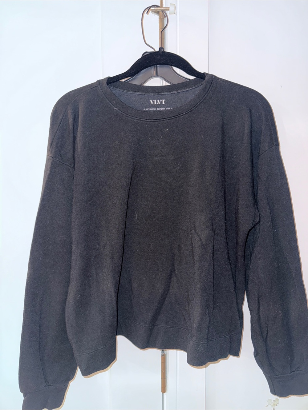 Velvet by Graham & Spencer Black Crewneck Pullover